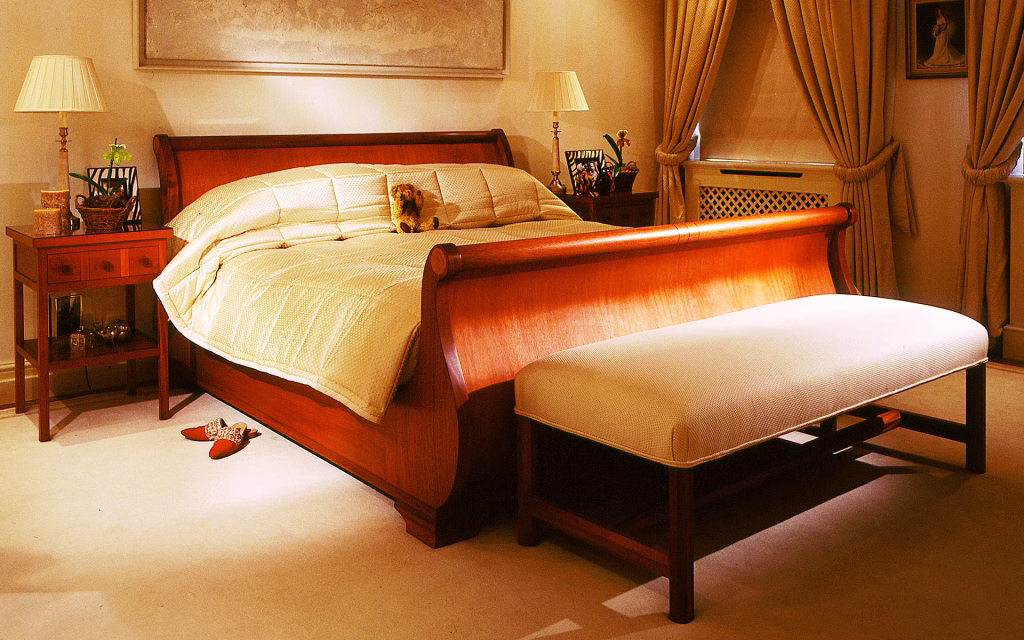 Lit Bateau Bed and Bedside Side Tables and FootStool in Mahogany - TIM WOOD Lit Bateau Bed and Bedside Side Tables and FootStool in Mahogany